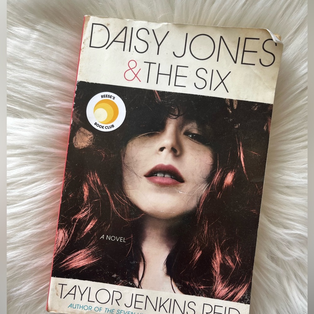 Daisy Jones and The six